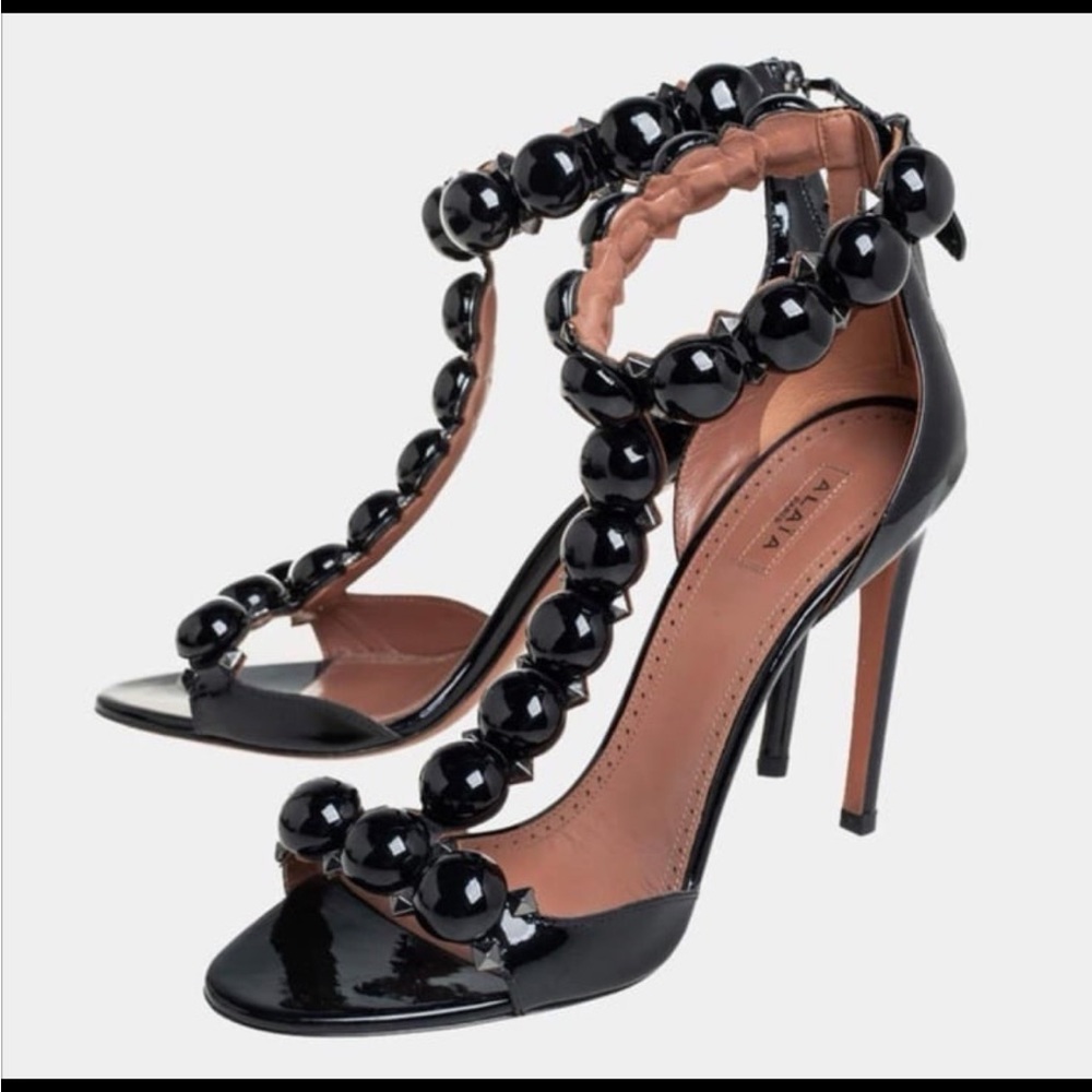 Alaïa Bombe T-Strap Lacquered Leather Black sandals heels shoes size 37